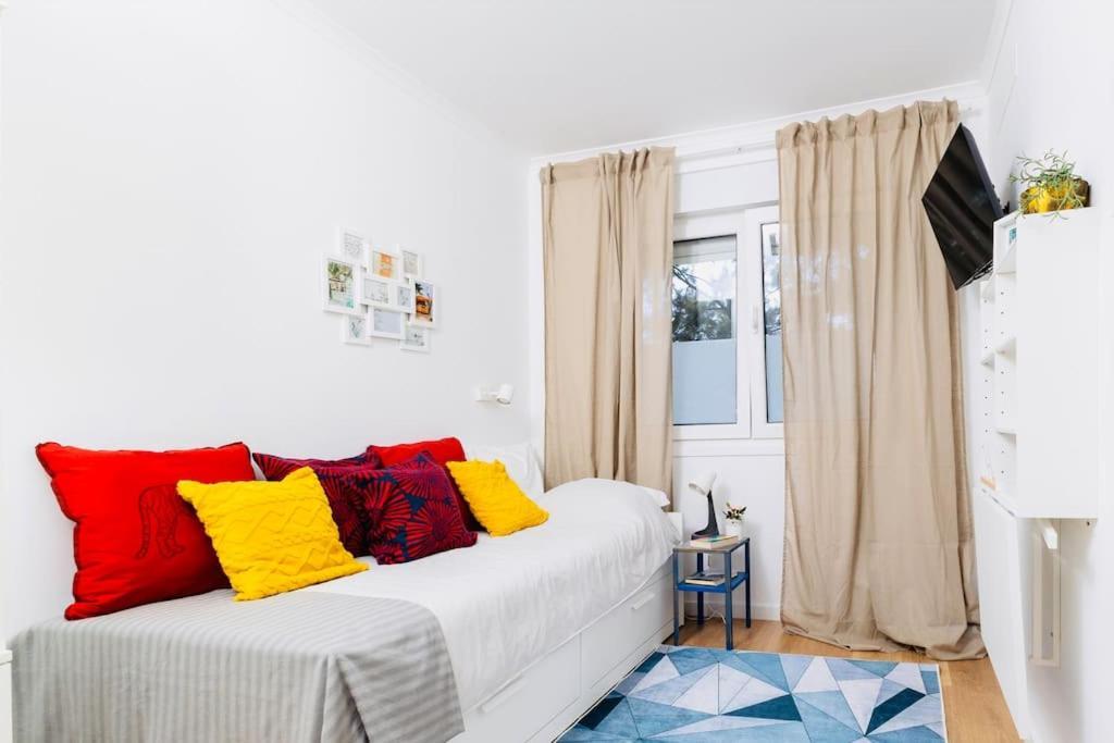 Modern 3 Bedroom Flat In Лиссабон Экстерьер фото