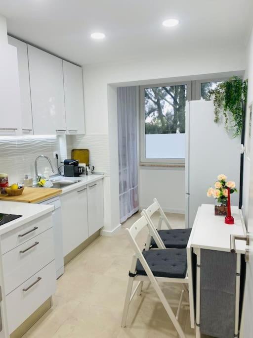 Modern 3 Bedroom Flat In Лиссабон Экстерьер фото