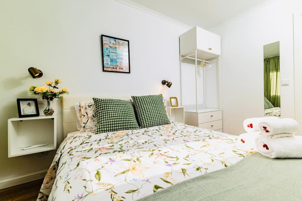 Modern 3 Bedroom Flat In Лиссабон Экстерьер фото