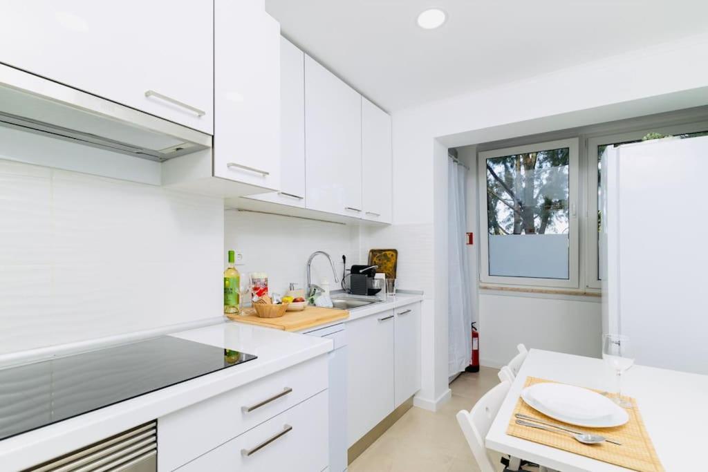 Modern 3 Bedroom Flat In Лиссабон Экстерьер фото