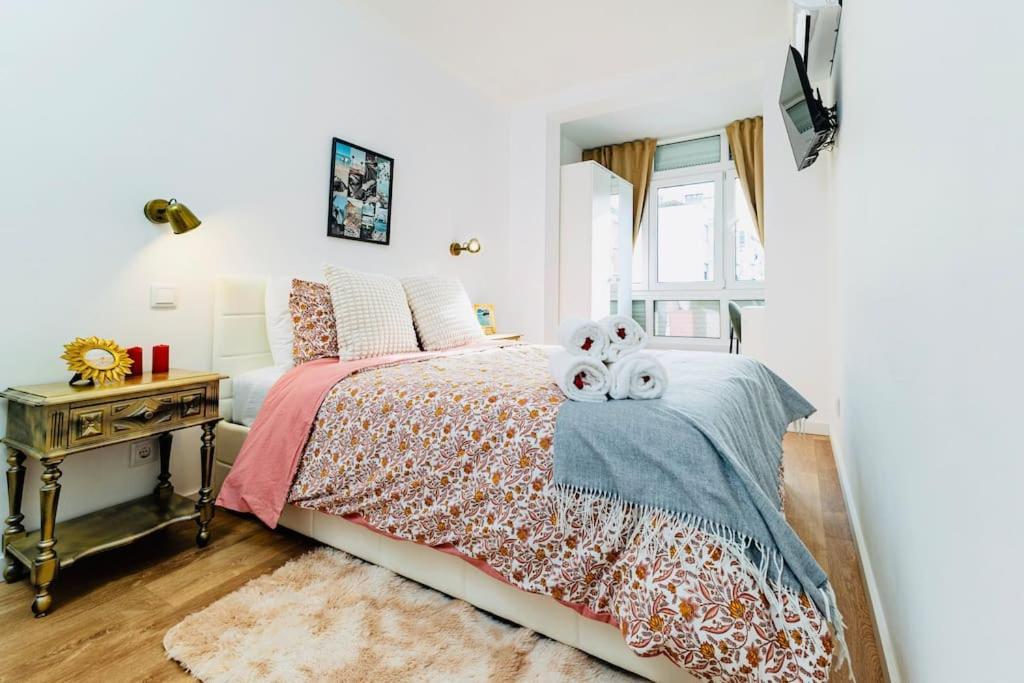 Modern 3 Bedroom Flat In Лиссабон Экстерьер фото